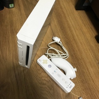 値下げ　中古　wii  wii fit  ジャストダンスwii2の画像