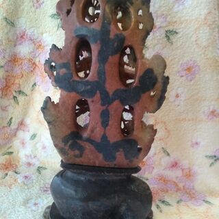 美術品　石の透かし彫り【玉石寿山石】の画像