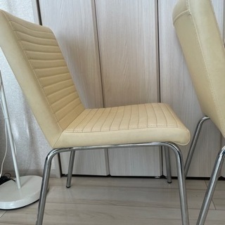 椅子　ダイニングテーブル用二脚　取引中の画像