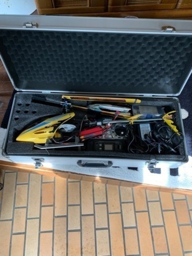 値下げ　中古　電動ヘリコプター　ラジコン