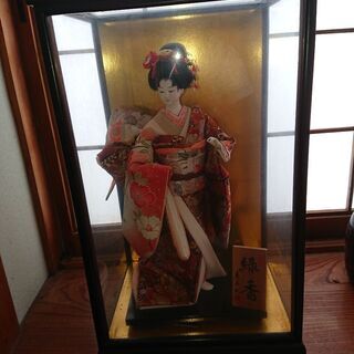 日本人形ガラスケース入り