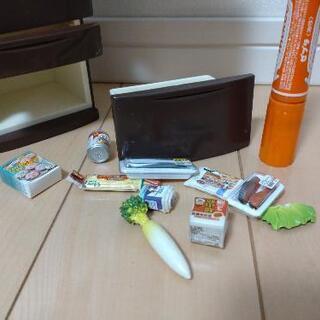 【成約済】【1027 1230】冷蔵庫と食材のおもちゃの画像