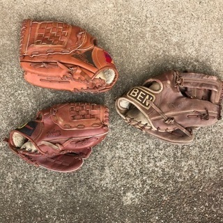 グローブ　3個セット　子供用1個、大人用2個　右利き、左利き