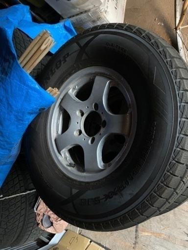 ジムニー　スタッドレス　265/70r16 タイヤホイールセット