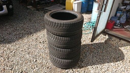 ２３５/５０R１８　２０１９年製ブリザックVRX　４本！