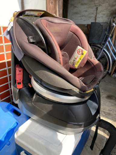 combi チャイルドシート