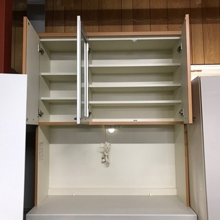 ?パモウナ。シンプル　大きめ食器棚&レンジ台?