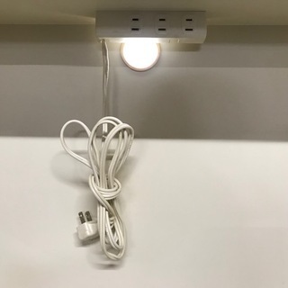 ?パモウナ。シンプル　大きめ食器棚&レンジ台?