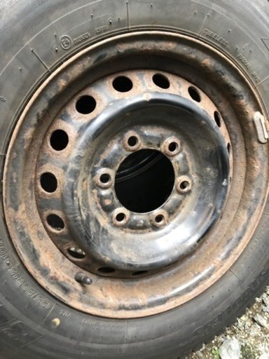 200系　ハイエース　スタッドレス　ホイール付き