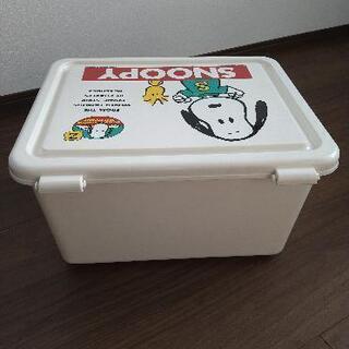 スヌーピー　フタ付き収納ケース　プラスチックケースの画像