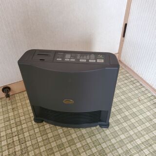 シャープ　セラミックファンヒーター　HX-B12A