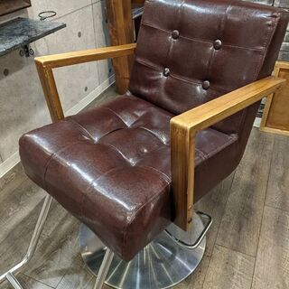 美容室のセット椅子