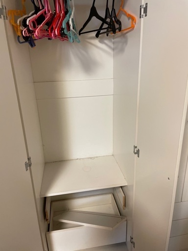 受取人確定　収納家具、衣類収納