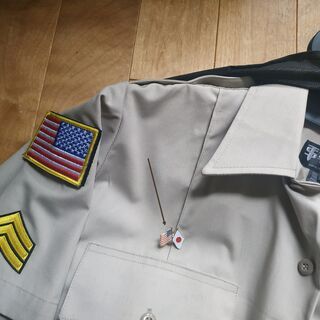 【超希少】米軍基地の警備員の装備　日米二国間友好ピンバッジ