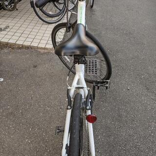 ○27インチクロスバイク/ホワイト/シマノ製8段変速ギア/カギ付き/税込¥