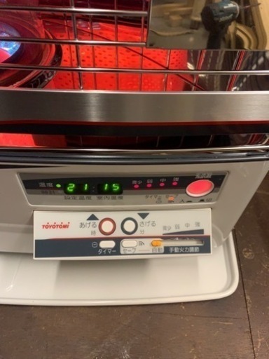 250☆ トヨトミ　煙突式石油ストーブ　2018年製　動作確認済み　煙突式ストーブ