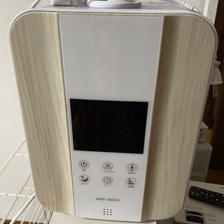リモコン付きハイブリッド加湿器の画像