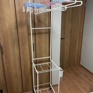 バスタオルハンガーラック　洗濯物置き　
