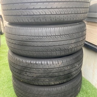 ご利用ありがとうございました！訳有 205/60R16 2018...