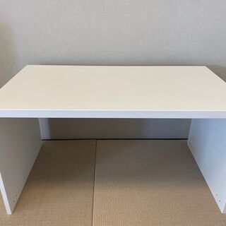IKEA 子供用デスク・チェア2脚セットの画像