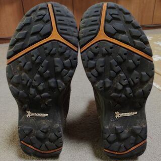 登山用品　ＡＫＵ登山靴の画像