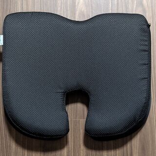 まくら2個＆椅子クッション1個セットの画像