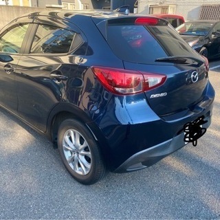 MAZDAデミオ（紺色）の画像