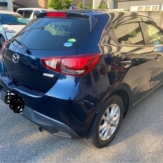 MAZDAデミオ（紺色）の画像
