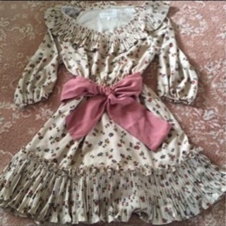 140サイズ段ボールいっぱいのお洋服（新品〜中古美品）