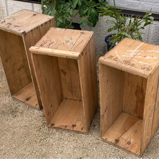 りんご箱3つ