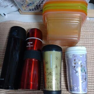 中古 タッパーと水筒