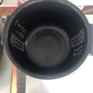 炊飯器　HITACHI RZ-JS10J の画像