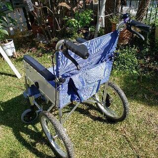 車椅子　介助型車椅子の画像