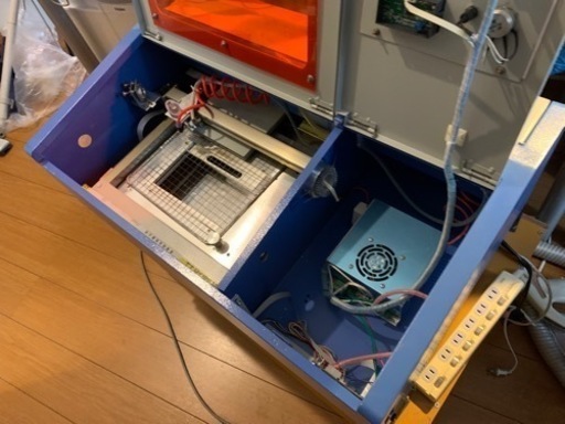 レーザー加工機
