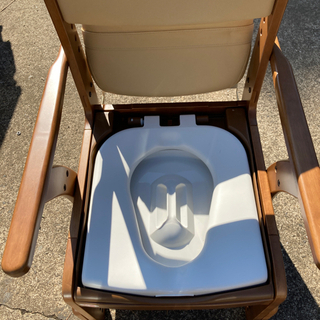 【未使用品】家具調トイレコンパクト　標準便座　格安の画像