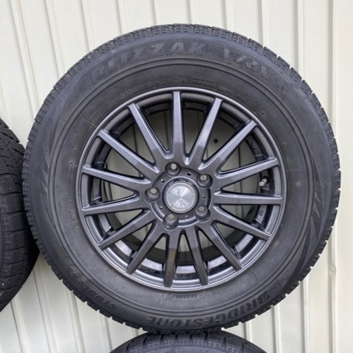 ！商談成立！　スタッドレス４本 VRX 205/65R15 ホイール付き ５部山