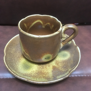小ぶりなコーヒーカップ＆ソーサー