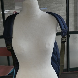 10お得・最後まで読んで！／バッグ1,000円／リュック。購入後使わずタグそのままのものもあります。クセがついたものは治ると思います。の画像