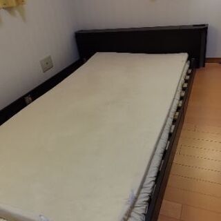セミダブルベッド マットレスなし