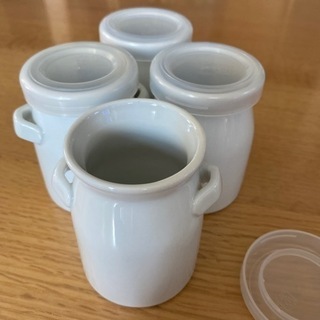 容器12個　　コルク瓶とプリン空き瓶　天白区の画像