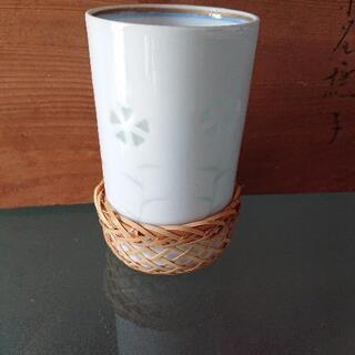 陶器、コップの画像
