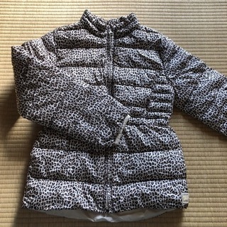 新品GAP　値下げました。キッズコート　ジャケット　ヒョウ柄　150の画像