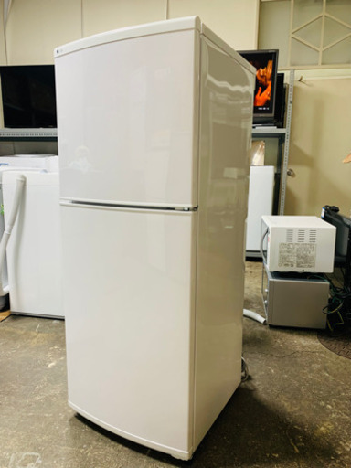 送料設置無料　ユーイング ノンフロン冷凍冷蔵庫 UR-F140J ️ユーイングノンフロン冷凍冷蔵庫️ ️UR-F140J️