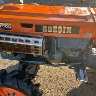 【激安】実働クボタトラクター　B7000 四駆の画像