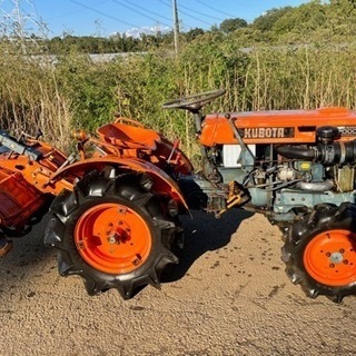 【激安】実働クボタトラクター　B7000 四駆の画像