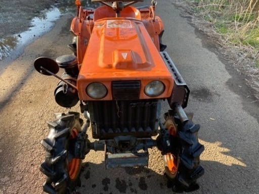 【激安】実働クボタトラクター　B7000 四駆