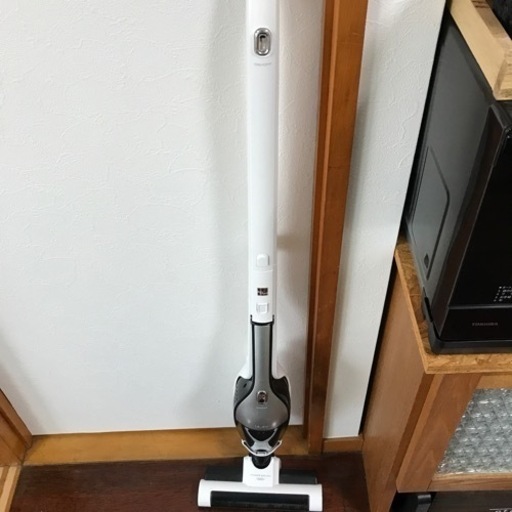 コードレス掃除機　¥4000