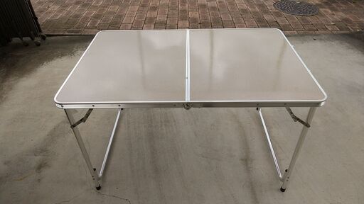 アウトドア用アルミテーブル（１２０ｘ８０ｘ５５．５～７０ｃｍ）