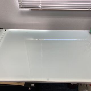 ガラステーブル×2台【無料で差し上げます！】の画像