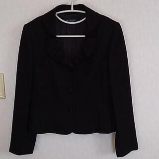 冠婚葬祭の服の画像